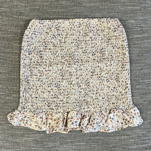 NWOT Love Tree Cropped Tie Top w/ Ruffle Skirt - Picture 4 of 6